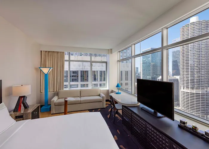 Thewit Chicago, A Hilton Hotel