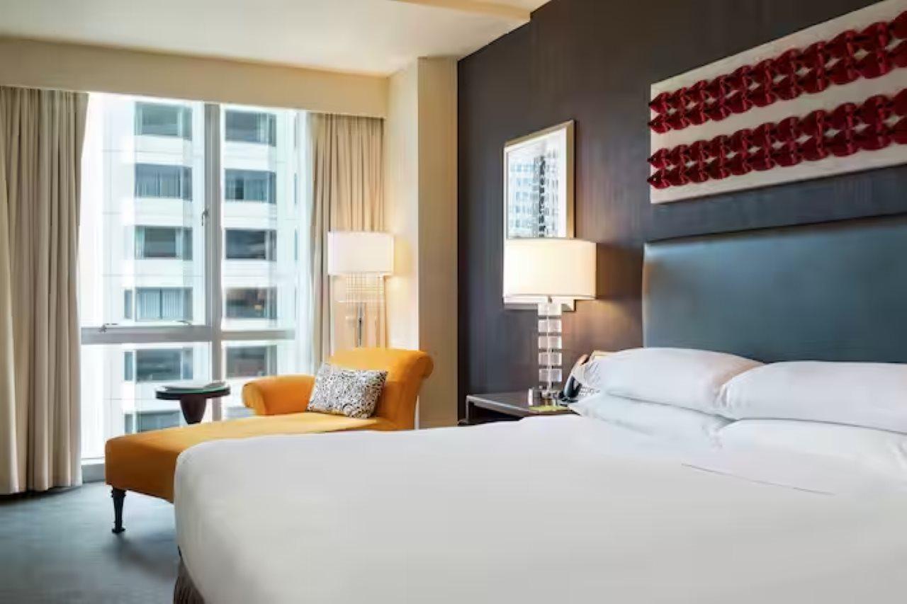 Thewit Chicago, A Hilton 4*